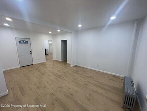 76 Brook St in Carbondale, PA - Building Photo - Building Photo