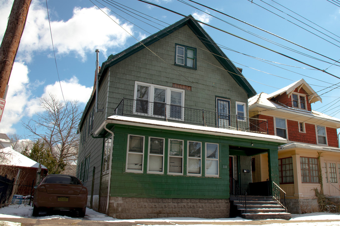 111 Pershing Ave in Buffalo, NY - Building Photo