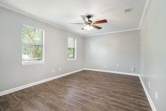 102 Oak Park Ct in Athens, GA - Building Photo - Building Photo