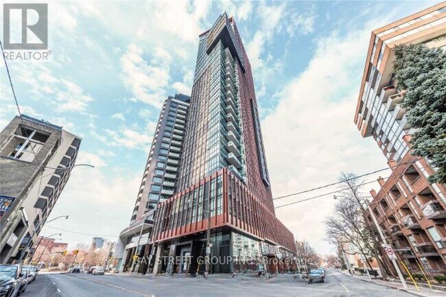 property at 32-1232 Davenport Rd