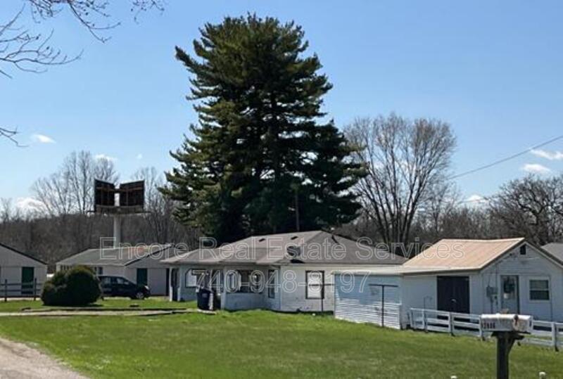 12886 Marne Rd in Newark, OH - Building Photo