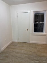 14 Cerretta St in Stamford, CT - Building Photo - Building Photo