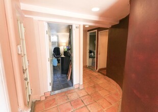 46 W 10th St in Reno, NV - Building Photo - Interior Photo