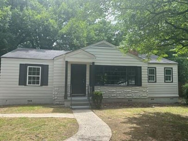 937 Sunset Dr in Center Point, AL - Building Photo - Building Photo