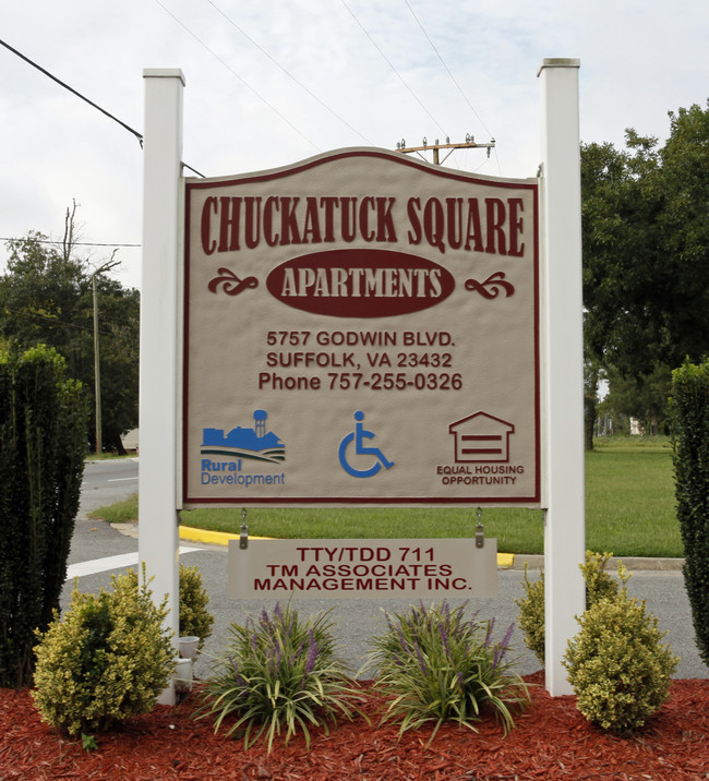 Chuckatuck Square in Suffolk, VA - Building Photo - Building Photo