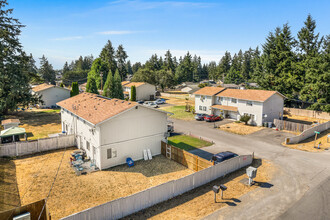 1403 107th Street Ct S in Tacoma, WA - Building Photo - Building Photo