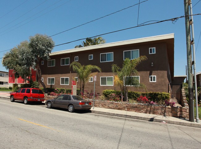 4735 W Broadway - Hawthorne in Hawthorne, CA - Foto de edificio - Building Photo