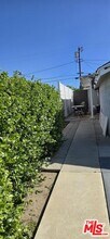 17550 Willard St in Los Angeles, CA - Building Photo - Building Photo