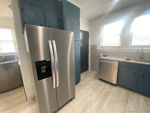 279 Wakelee Ave in Ansonia, CT - Building Photo - Building Photo