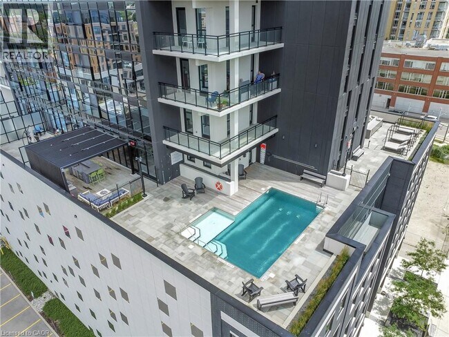 181 King St S in Waterloo, ON - Building Photo - Building Photo