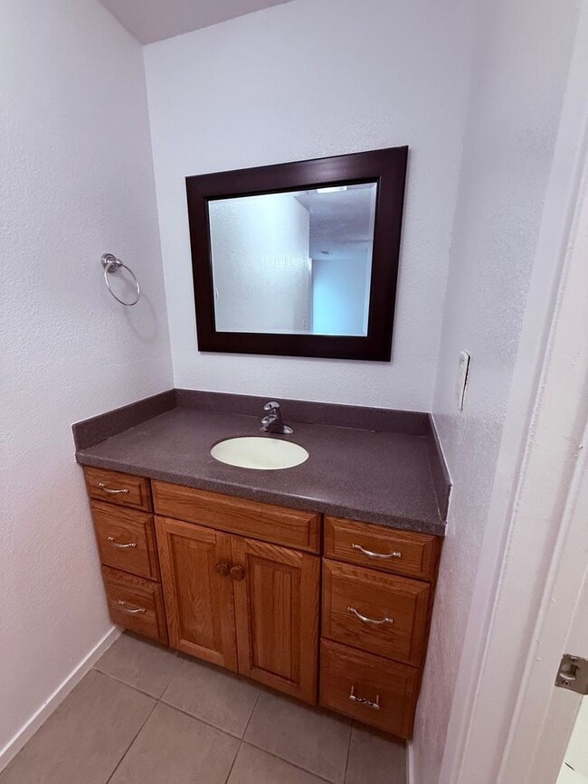 665 S Coalinga St in Coalinga, CA - Building Photo - Building Photo