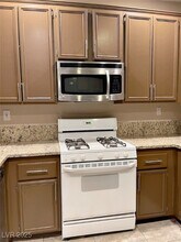 7640 Sierra Paseo Ln in Las Vegas, NV - Building Photo - Building Photo