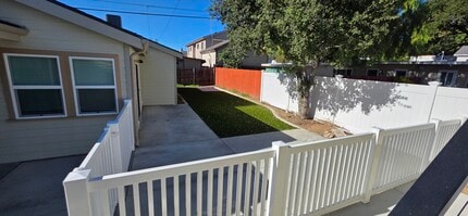 1751 N Oxford Ave in Pasadena, CA - Foto de edificio - Building Photo
