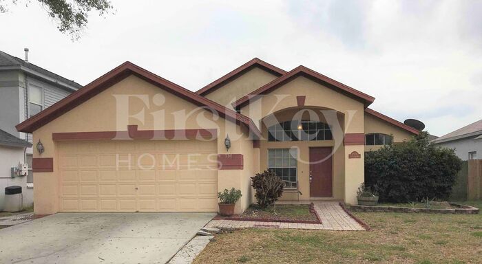 2120 Cattleman Dr in Brandon, FL - Building Photo