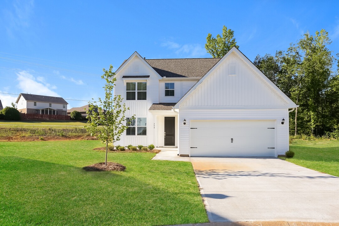 208 Bosa Ln in Simpsonville, SC - Building Photo