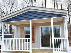 2110 US-127 in Russell Springs, KY - Building Photo - Building Photo