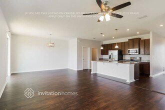 10479 Hawks Landing Dr in Land O Lakes, FL - Building Photo - Building Photo