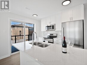 301 Glenroy Gilbert Dr in Ottawa, ON - Building Photo - Building Photo