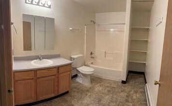 2979 Badger Rd, Unit D in North Pole, AK - Building Photo - Building Photo