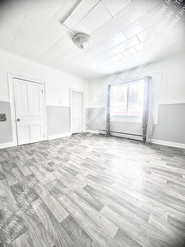 256 14th St in Buffalo, NY - Building Photo - Building Photo