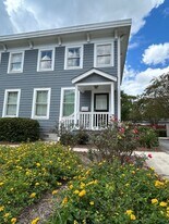 112 W 31st Ln in Savannah, GA - Building Photo