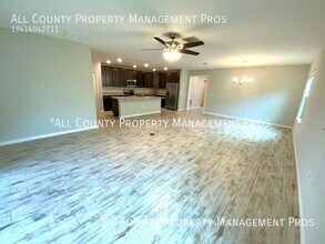 15293 Mille Fiore Blvd in Port Charlotte, FL - Building Photo - Building Photo