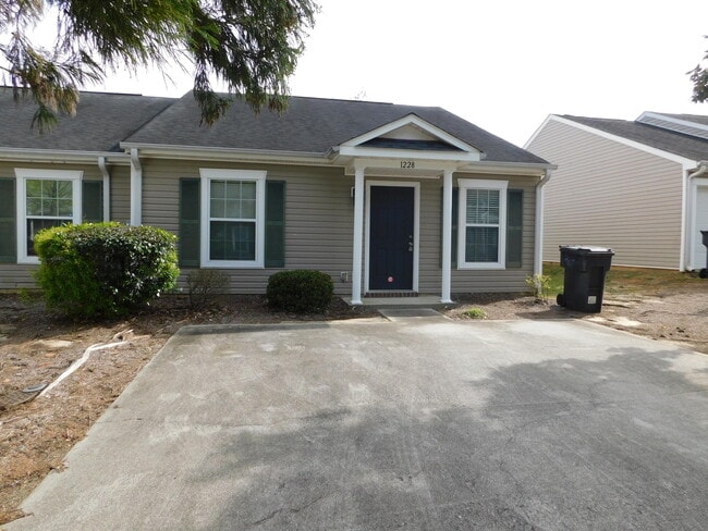 1228 Longpoint Dr in Augusta, GA - Building Photo - Building Photo