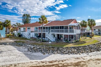 Bermuda Bay in St. Petersburg, FL - Building Photo - Building Photo