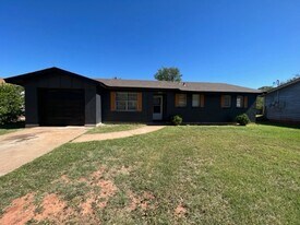 2333 Marsalis Dr in Abilene, TX - Building Photo