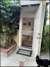 4350 Corinth Ave in Culver City, CA - Foto de edificio - Building Photo