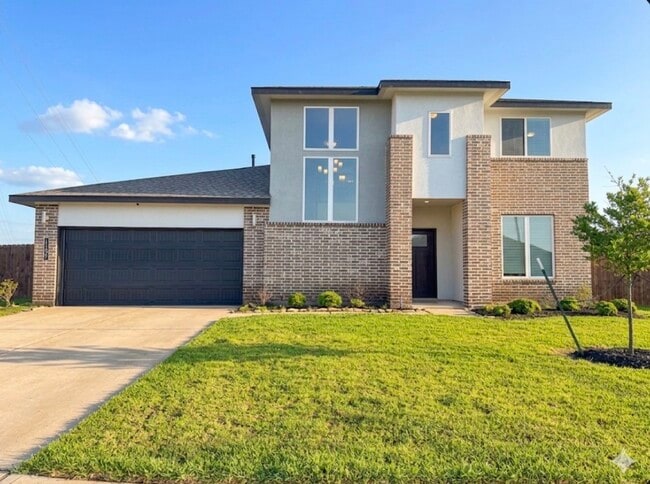 property at 1107 Lakes Edge Ln