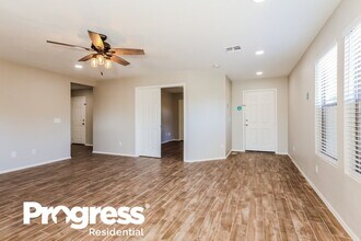 10609 W Via Del Sol in Peoria, AZ - Building Photo - Building Photo