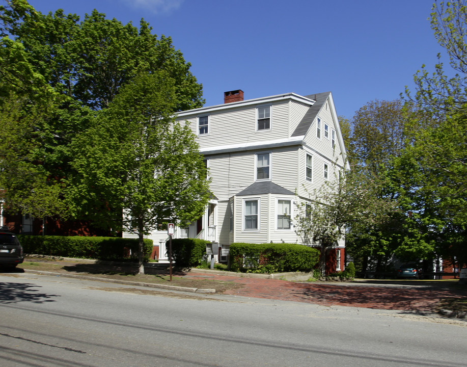 535 Cumberland Ave in Portland, ME - Building Photo