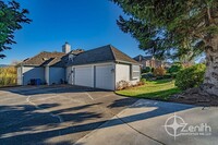 2743 NW Walden Dr in Camas, WA - Foto de edificio - Building Photo