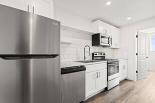 Eleven8 Apartments in Aurora, CO - Building Photo