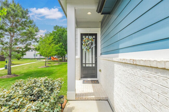 property at 5526 Hyde Park Dr