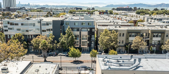 6521 San Pablo Ave in Oakland, CA - Foto de edificio - Building Photo