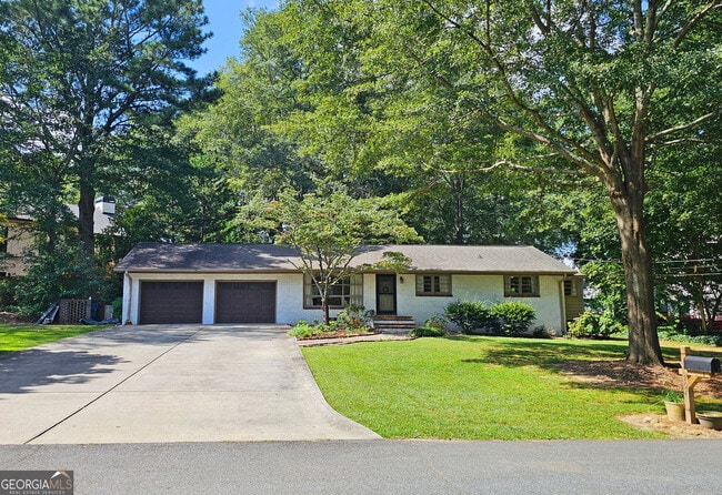 property at 194 Kenneth Dr