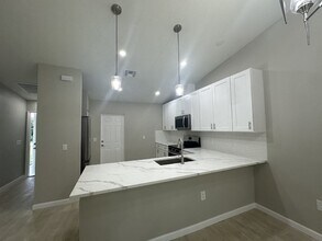 11146 Pendleton Ave in Englewood, FL - Building Photo - Building Photo