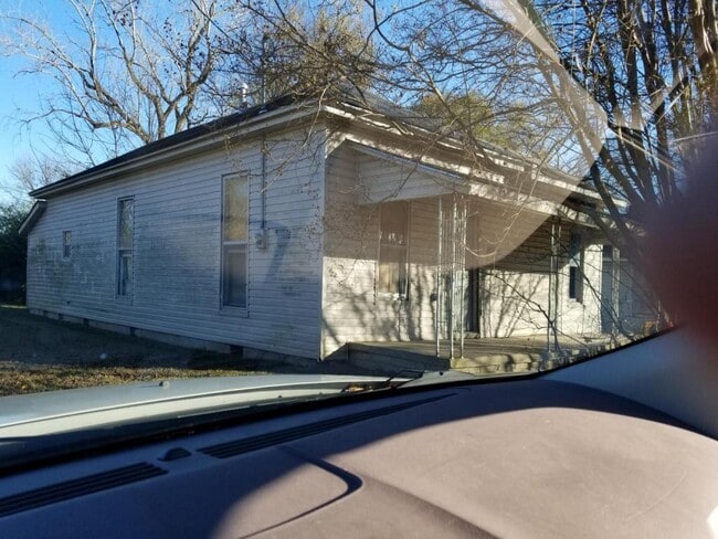 property at 3112 N 46th St