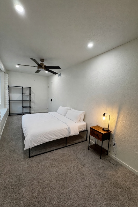 property at 2222 W Morningside Dr