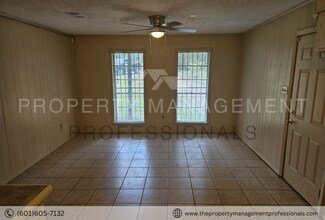 2698 Key St in Jackson, MS - Building Photo - Building Photo