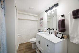 7218 Monument Ave, Unit 1 in Richmond, VA - Building Photo - Building Photo