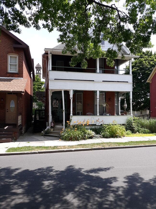 414 Walnut St, Unit 2nd floor