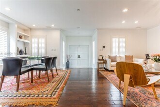 5774 SW 76th Terrace in South Miami, FL - Building Photo - Building Photo