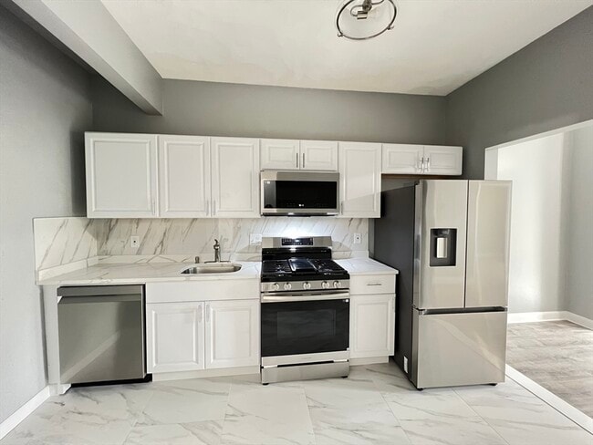 108 Union Pk St
