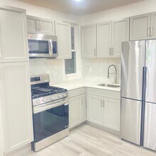 221 Summit Ave in Jersey City, NJ - Building Photo - Building Photo