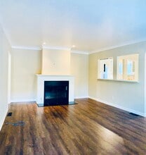 67 Windsor Ln in Sierra Madre, CA - Foto de edificio - Building Photo