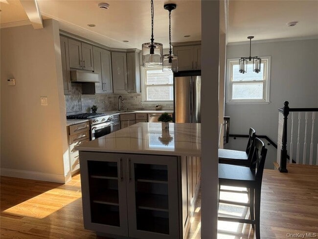 7 Gibson Blvd, Unit 2 in Valley Stream, NY - Building Photo - Building Photo