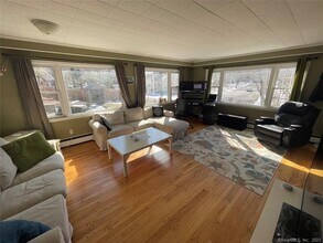 159 Mill Rock Rd in Hamden, CT - Building Photo - Building Photo
